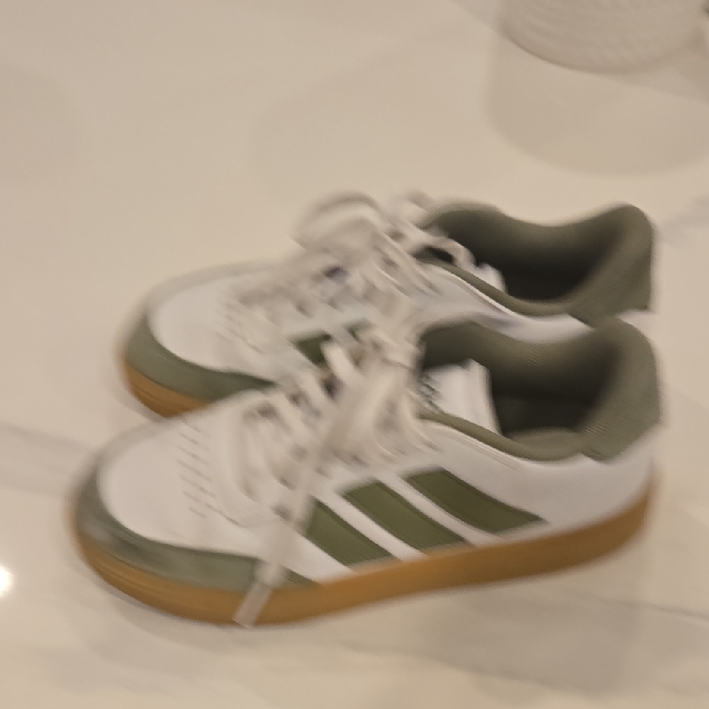 adidas White and Olive Green Sneakers with Gum Sole - Picture 4 of 7